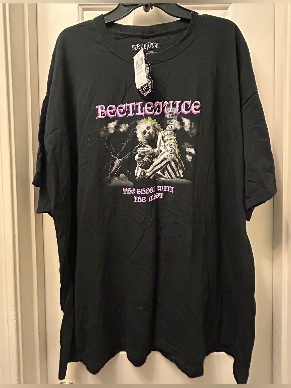 NWT BeetleJuice Graphic Tee - Black
